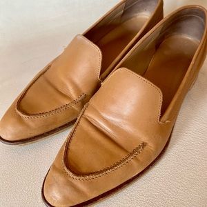 Everlane The Modern Loafer in camel size 9